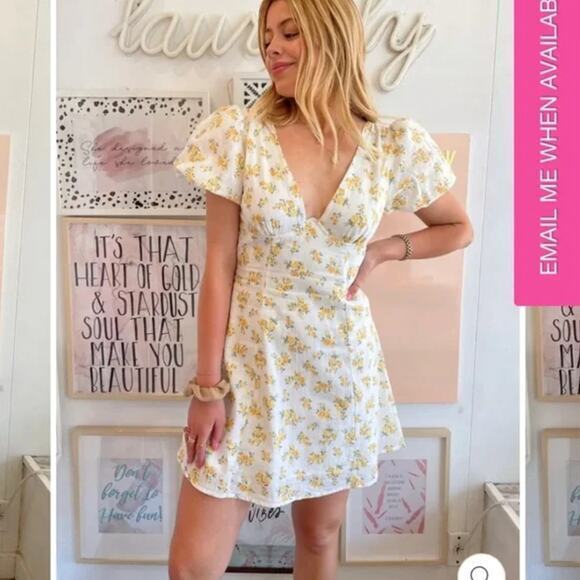 New! Astr the label lovegrove floral pilaf sleeve underwire dress, size L - Picture 4 of 16